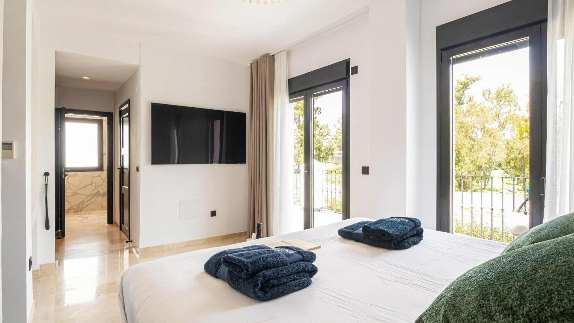 Villa New Zacaluca Pool Sauna & Gym Marbella Spain